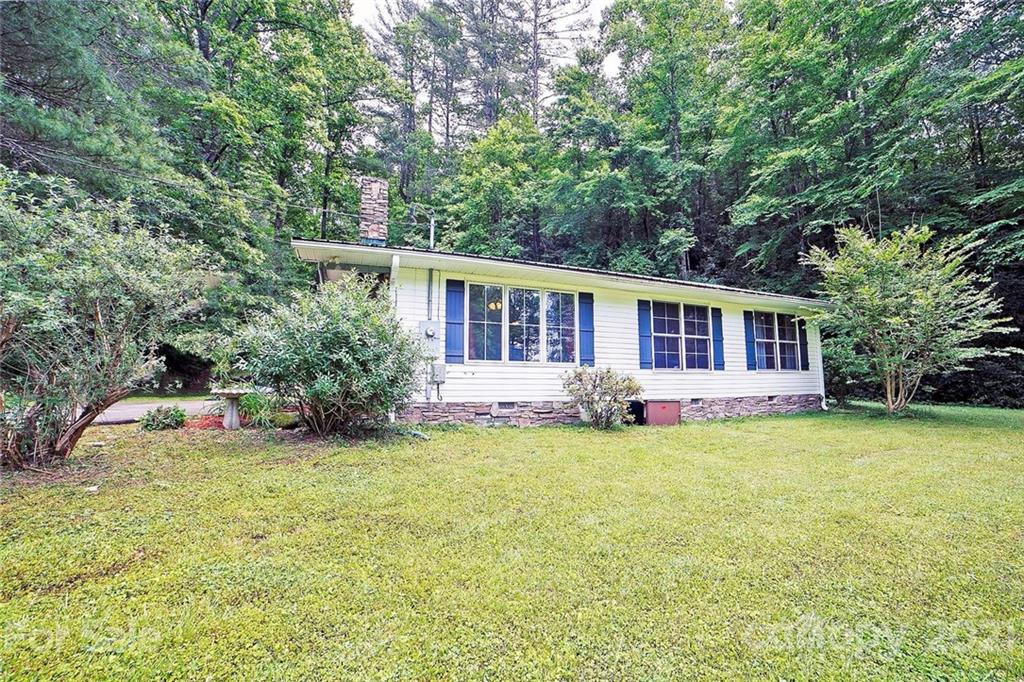 77 POPLAR GAP ROAD, BREVARD, NC 28712 Connestee Falls Realty