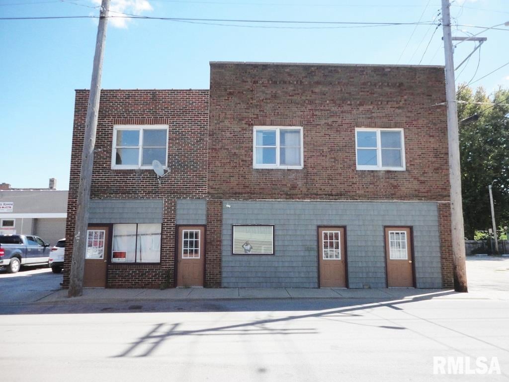 106 N WALNUT STREET, TAYLORVILLE, IL 62568 Kennedy Real Estate LLC
